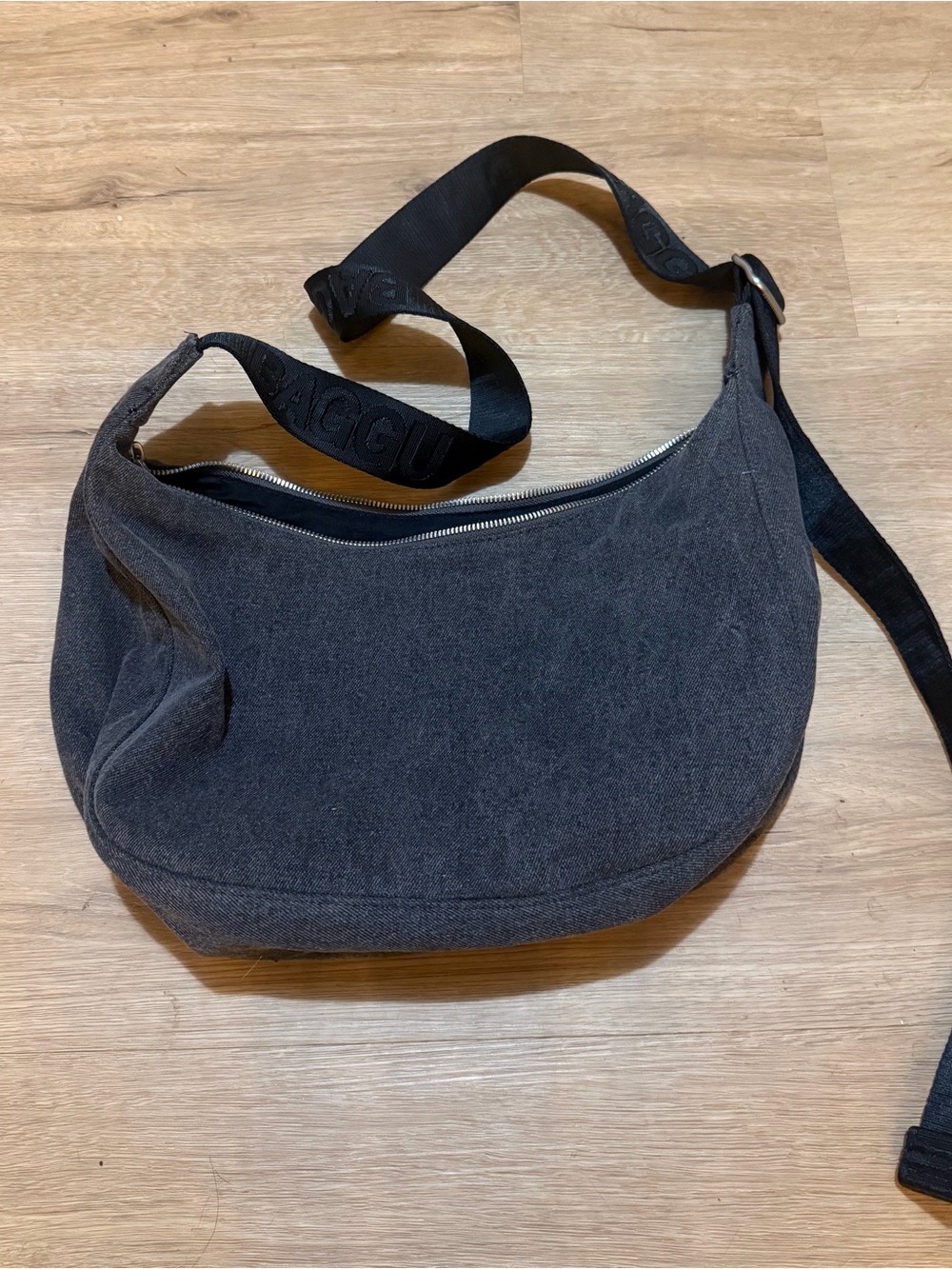 Baggu Dark Wash Denim Crescent